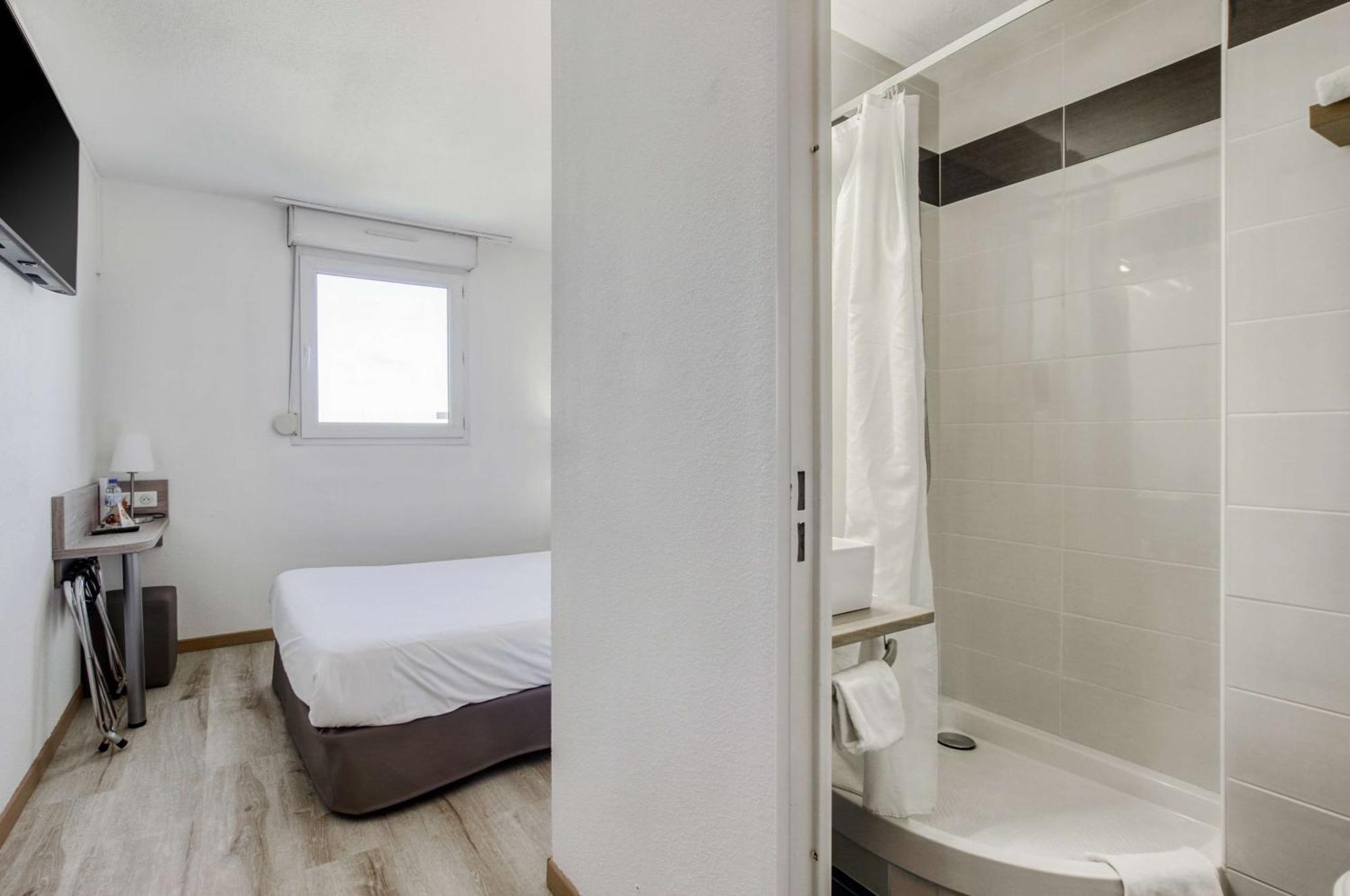 Brit Hotel Clermont-lʼHérault Zewnętrze zdjęcie